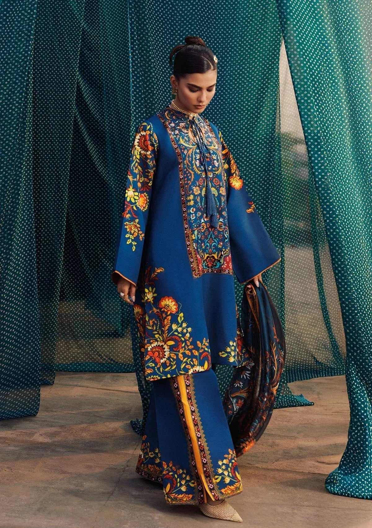 Aik Atelier | Roz Khaddar | AIK ROZ '25 D2 - LOOK 03 - Aqsa Fabrics