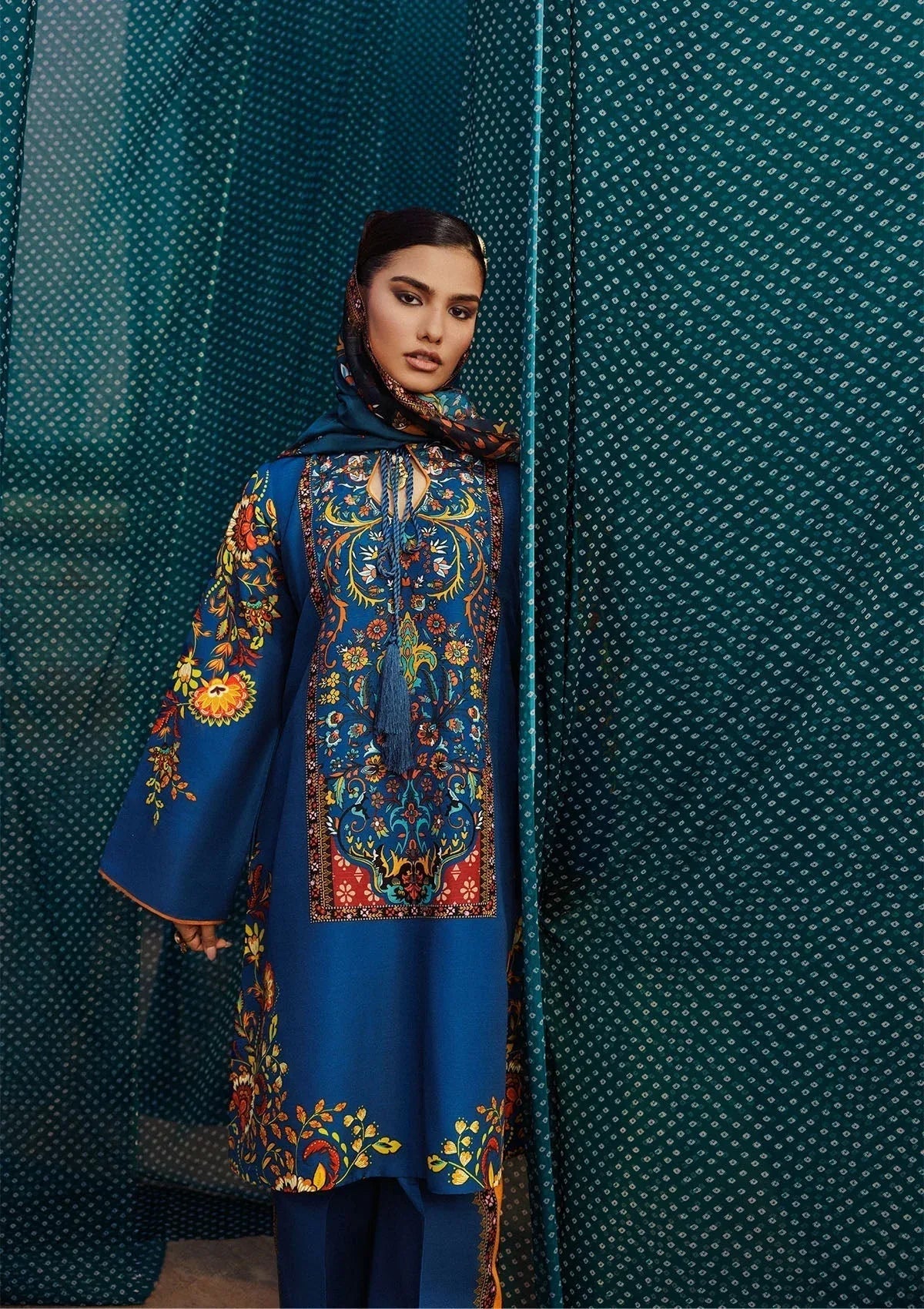 Aik Atelier | Roz Khaddar | AIK ROZ '25 D2 - LOOK 03 - Aqsa Fabrics