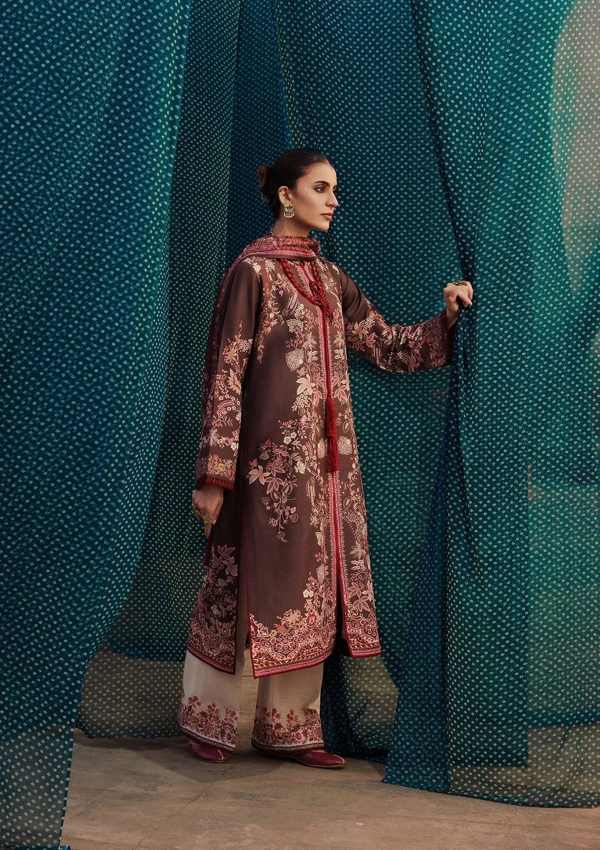 Aik Atelier | Roz Khaddar | AIK ROZ '25 D2 - LOOK 05 - Aqsa Fabrics