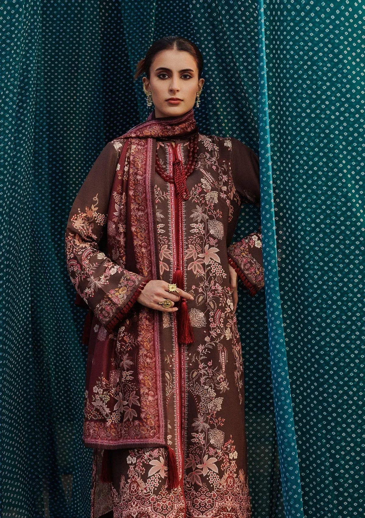 Aik Atelier | Roz Khaddar | AIK ROZ '25 D2 - LOOK 05 - Aqsa Fabrics