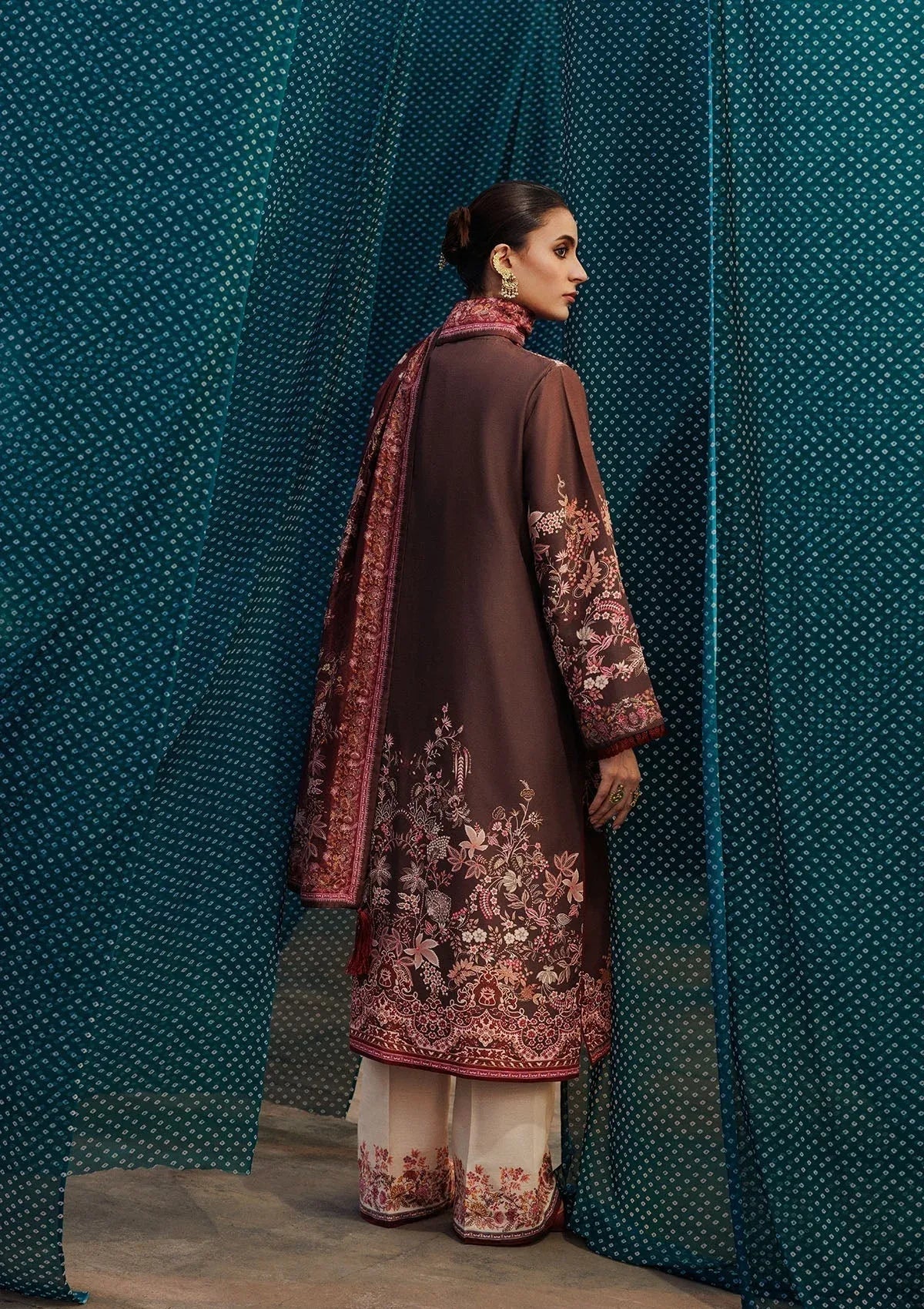 Aik Atelier | Roz Khaddar | AIK ROZ '25 D2 - LOOK 05 - Aqsa Fabrics
