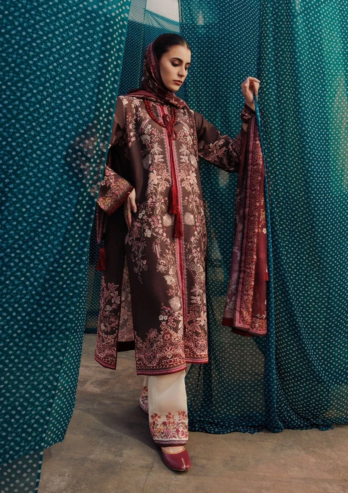Aik Atelier | Roz Khaddar | AIK ROZ '25 D2 - LOOK 05 - Aqsa Fabrics