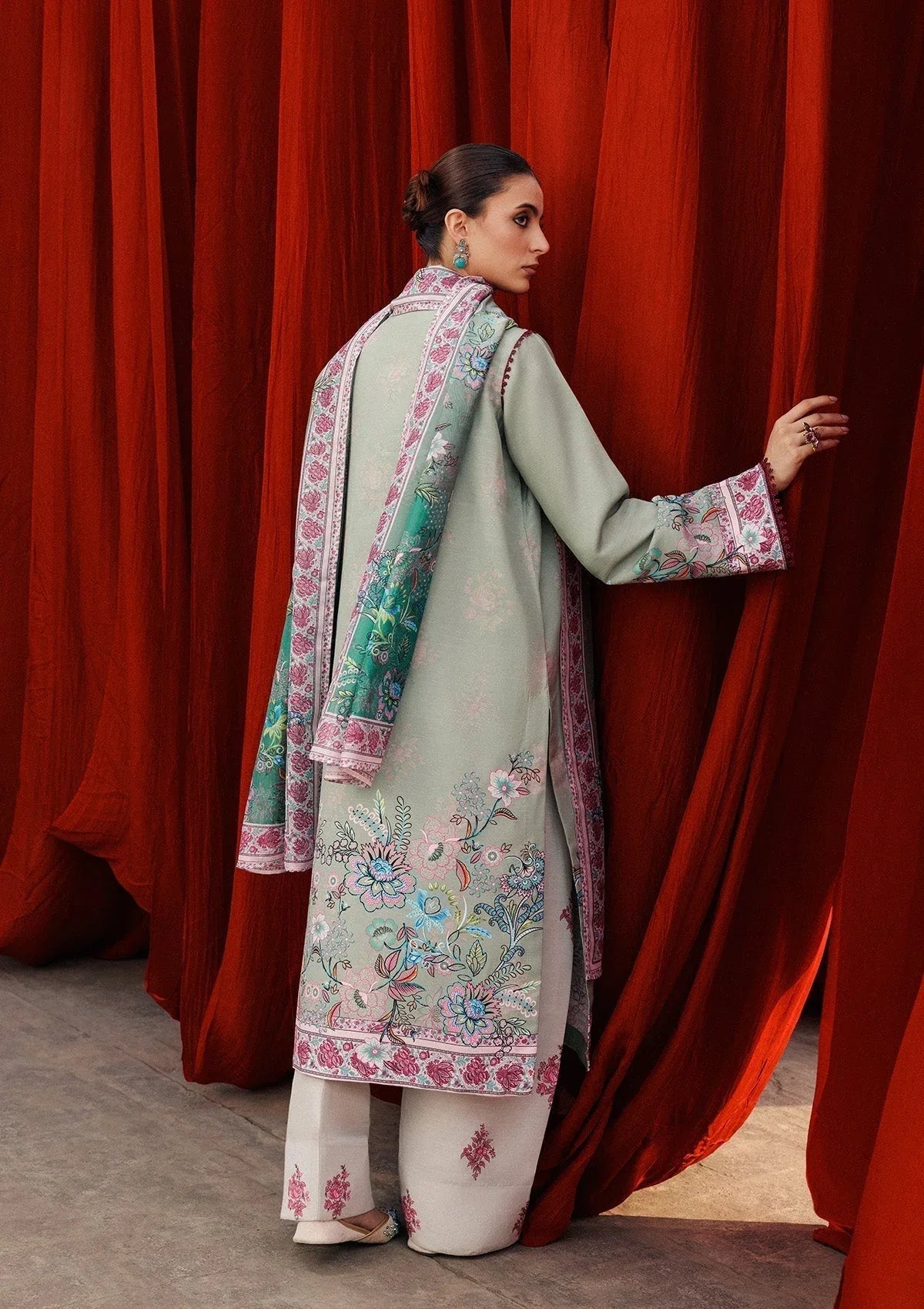 Aik Atelier | Roz Khaddar | AIK ROZ '25 D2 - LOOK 06 - Aqsa Fabrics