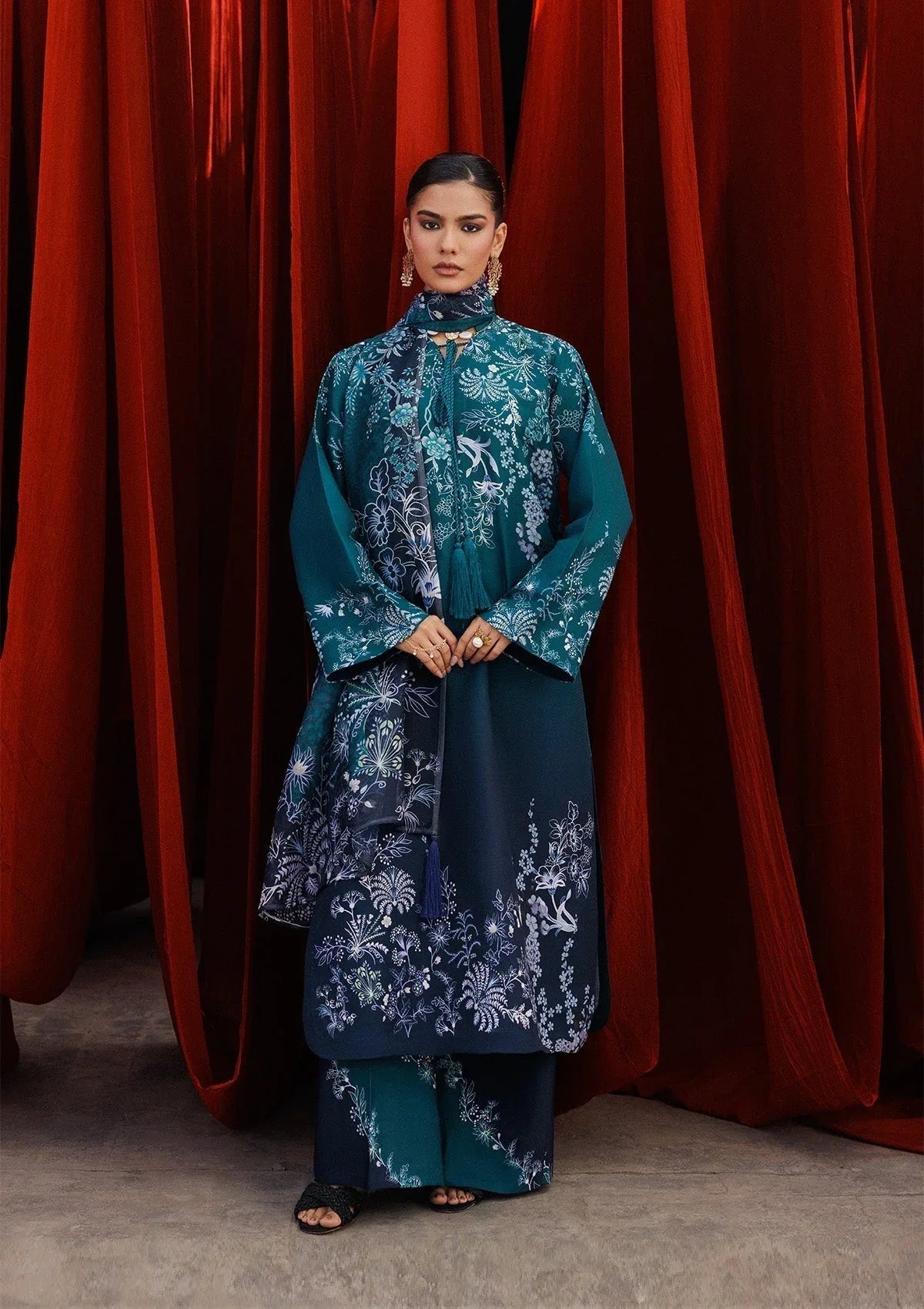 Aik Atelier | Roz Khaddar | AIK ROZ '25 D2 - LOOK 07 - Aqsa Fabrics