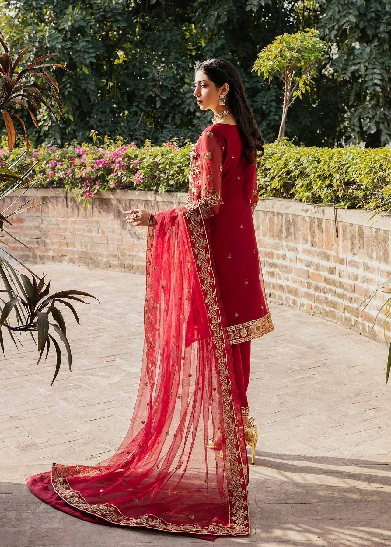 Akbar Aslam | Wedding Formals | OMAIRA - Aqsa Fabrics