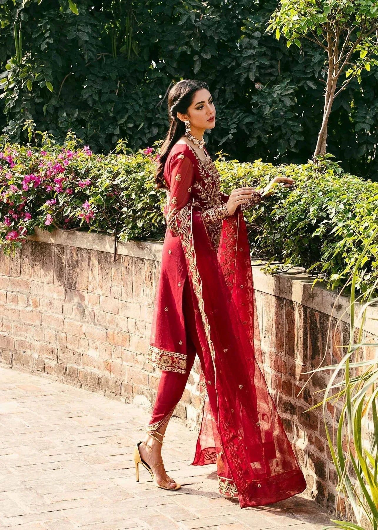 Akbar Aslam | Wedding Formals | OMAIRA - Aqsa Fabrics