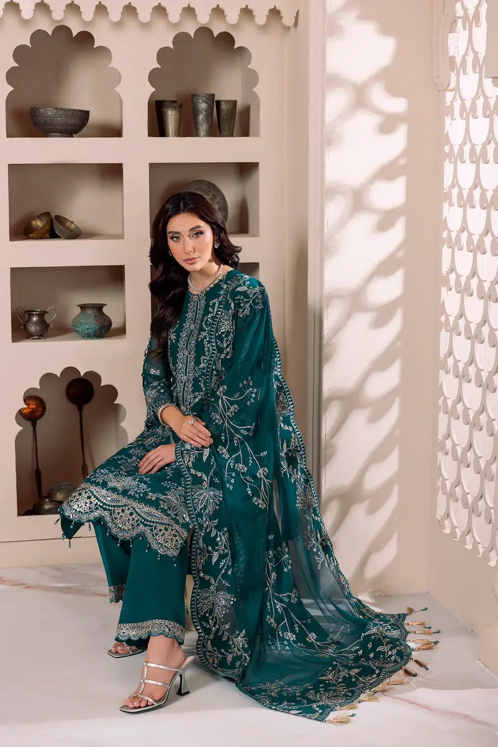 Alizeh | Dua Formals 23 | DUA-V01D02B- LYRA ( ZINC ) - Aqsa Fabrics