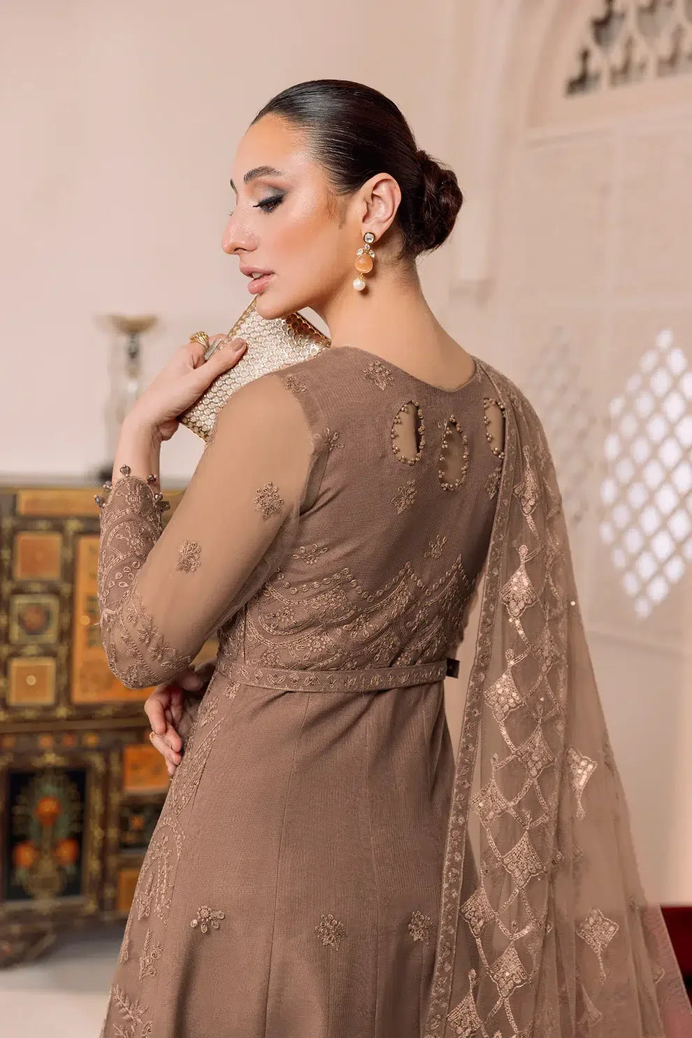 Alizeh | Dua Formals 23 | DUA-V01D05B- RYAN ( BEIGE ) - Aqsa Fabrics