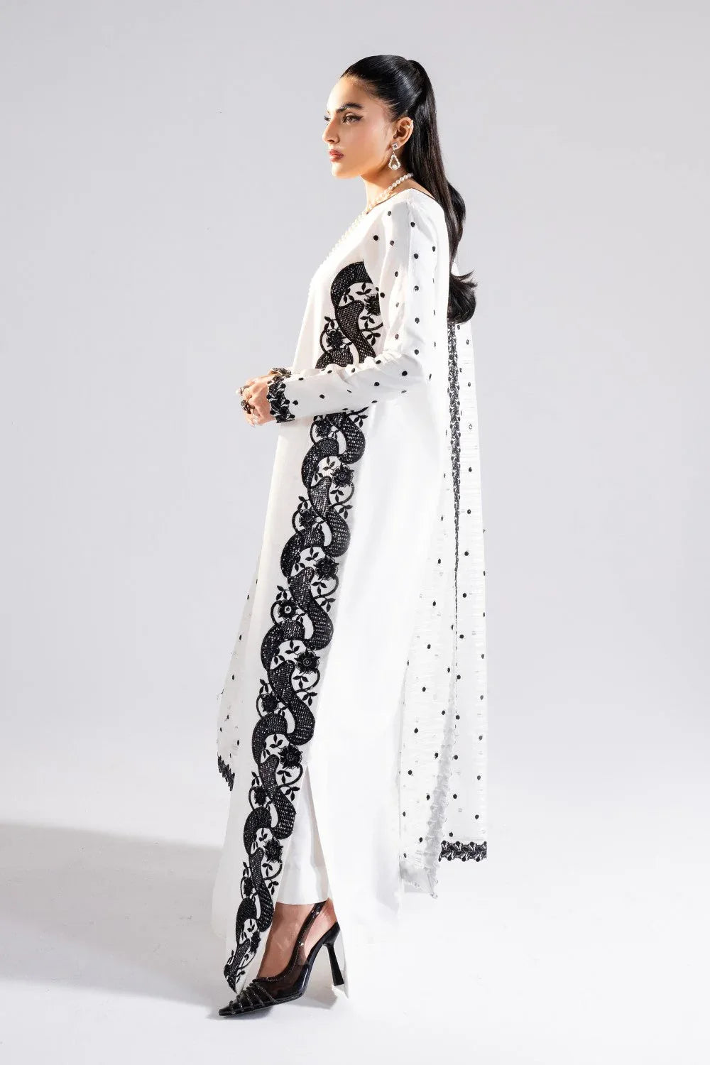 Maryum N Maria | Luna Formals | ARELA - Aqsa Fabrics