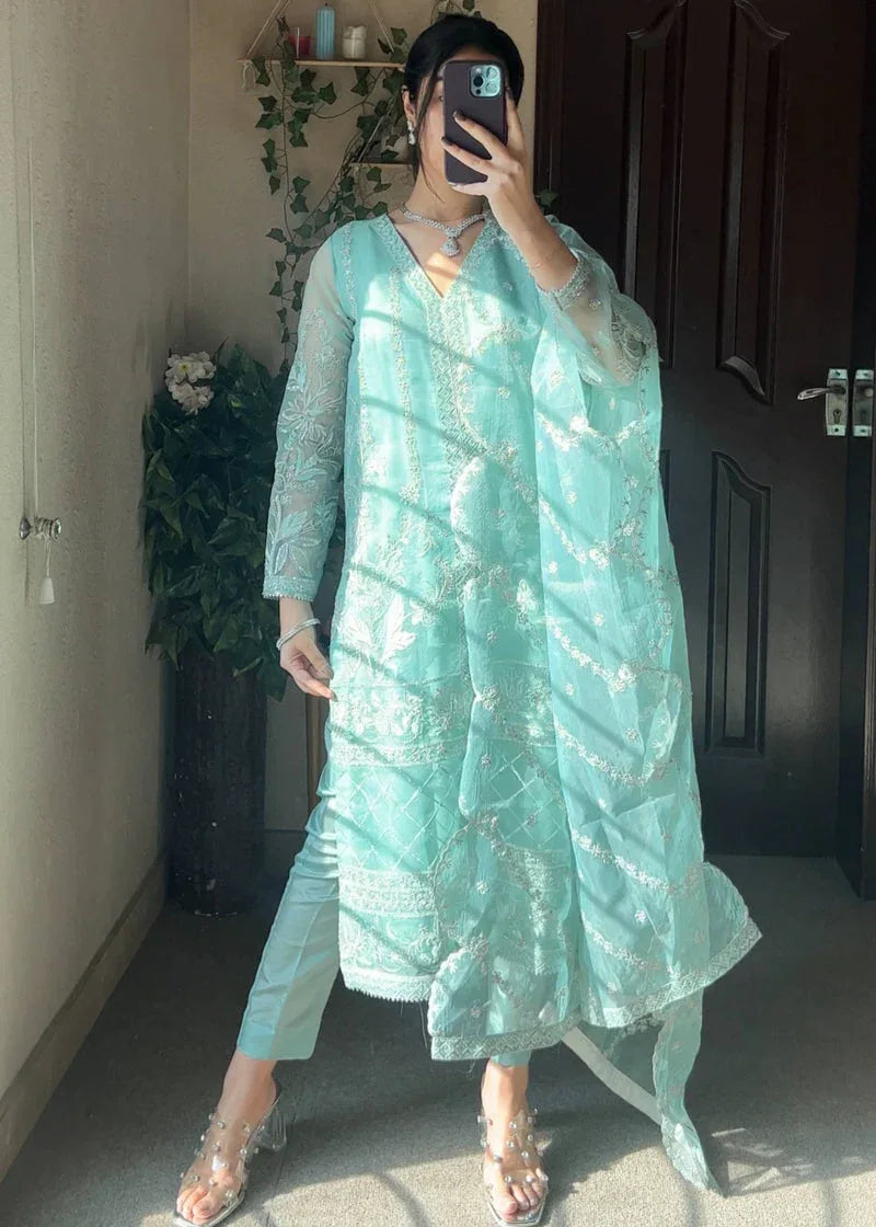 Daud Abbas | Formals Collection | Missa - Aqsa Fabrics