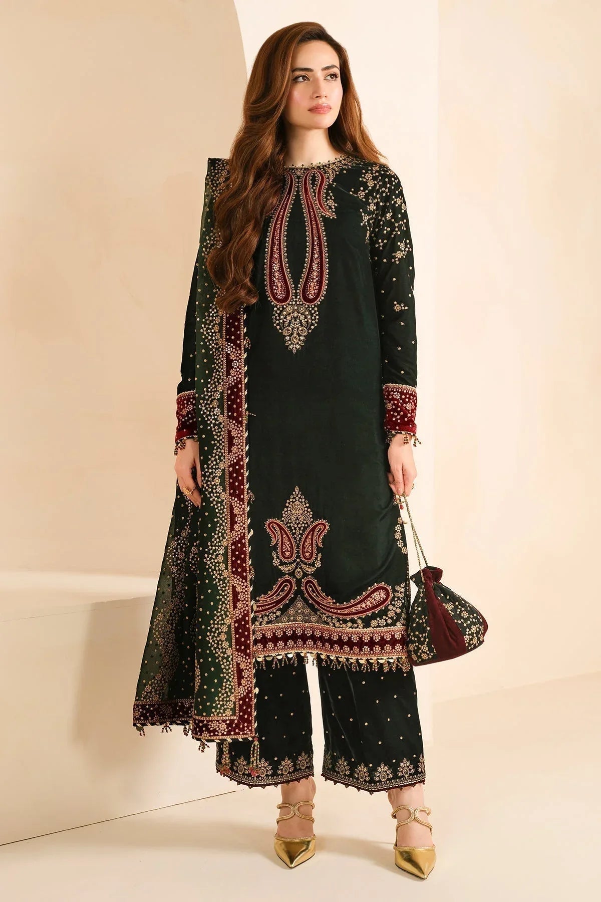 Jazmin | Velvet Edit 24 | Velvet Formal VF-2034 - Aqsa Fabrics