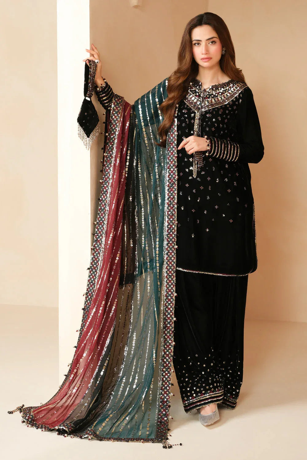 Jazmin | Velvet Edit 24 | Velvet Formal VF-2037 - Aqsa Fabrics
