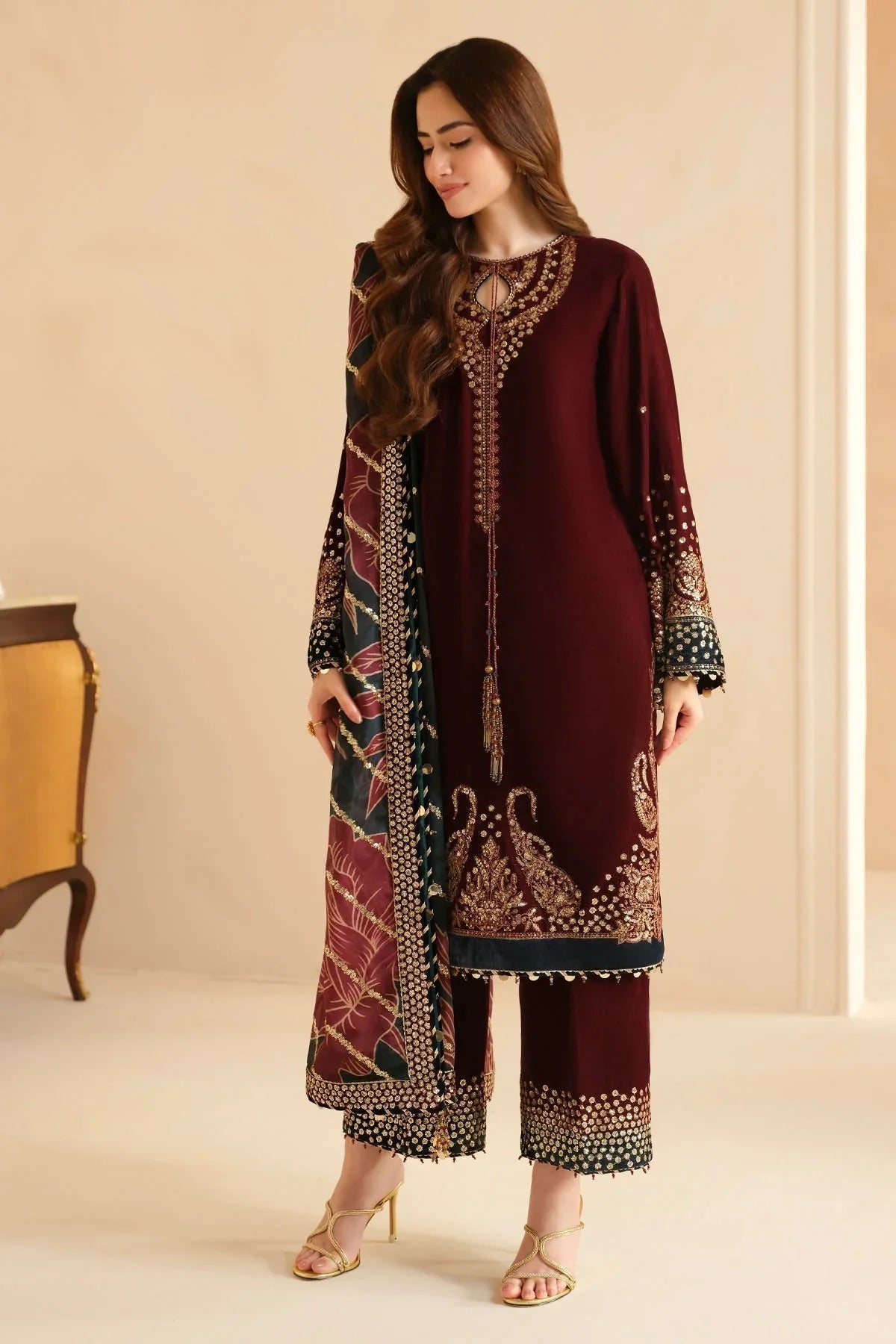 Jazmin | Velvet Edit 24 | Velvet Formal VF-2038 - Aqsa Fabrics