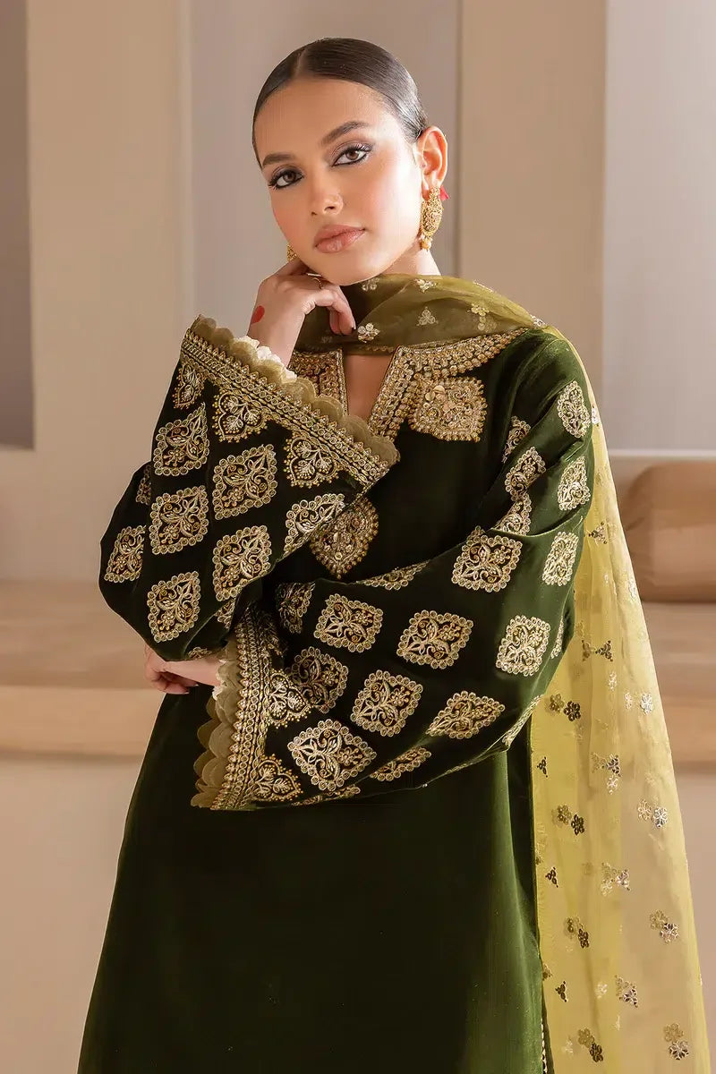 Baroque | Jahanara Luxury Velvet 23 | UF-425 - Aqsa Fabrics