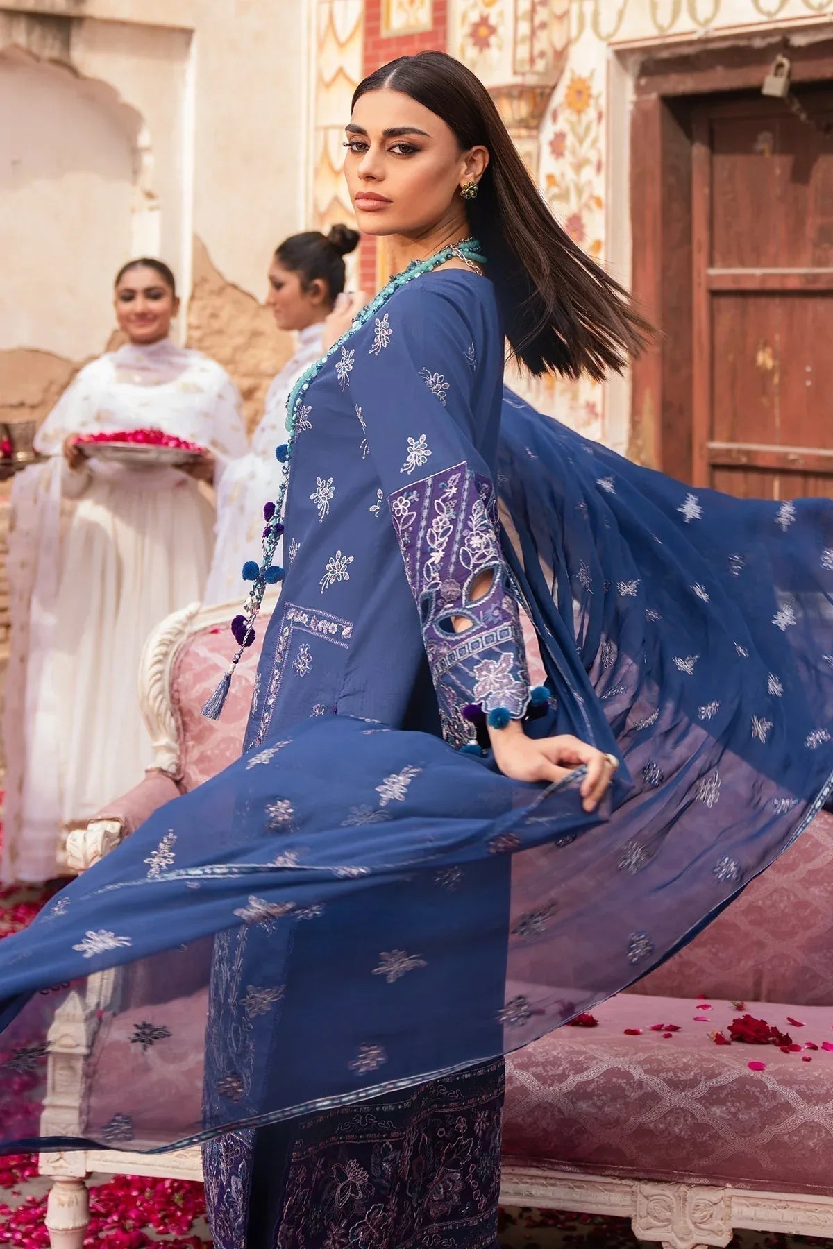 Alizeh | Rawayat Luxury Lawn 24 | Shehnaaz - Aqsa Fabrics