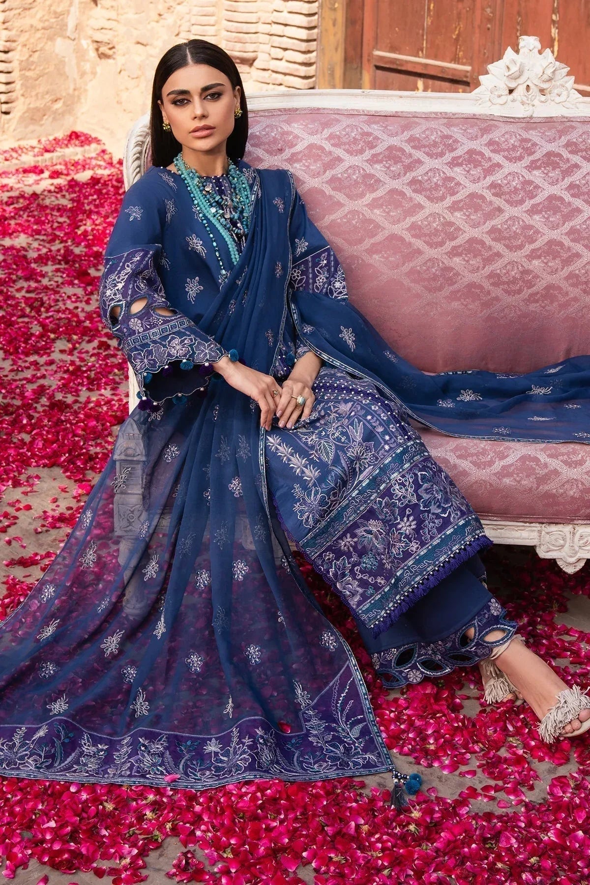 Alizeh | Rawayat Luxury Lawn 24 | Shehnaaz - Aqsa Fabrics