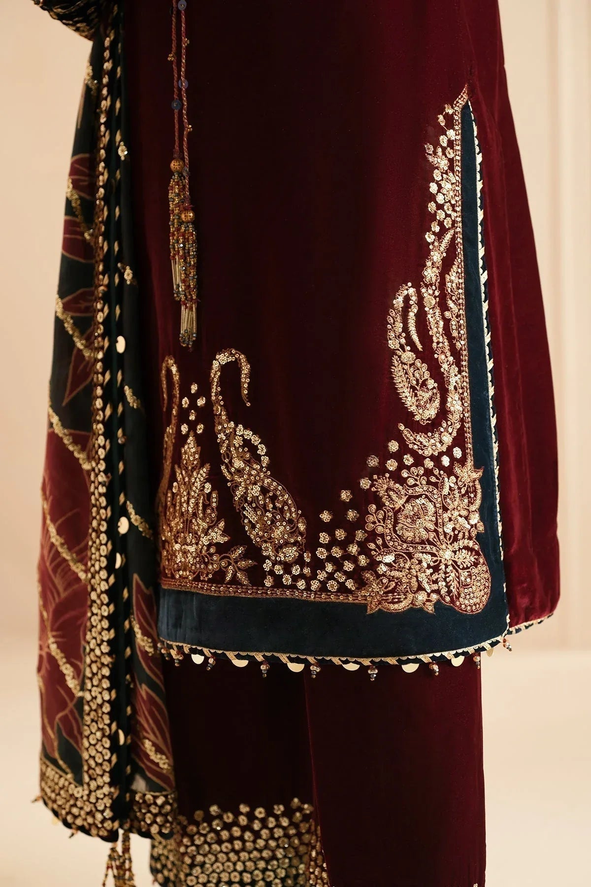 Jazmin | Velvet Edit 24 | Velvet Formal VF-2038 - Aqsa Fabrics