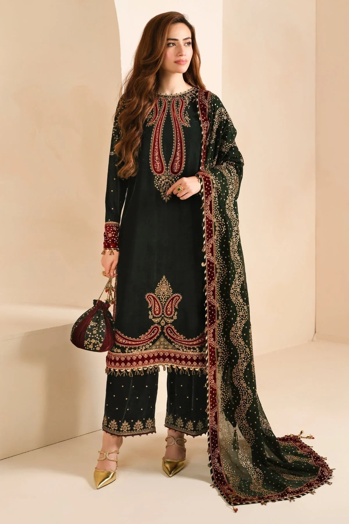 Jazmin | Velvet Edit 24 | Velvet Formal VF-2034 - Aqsa Fabrics