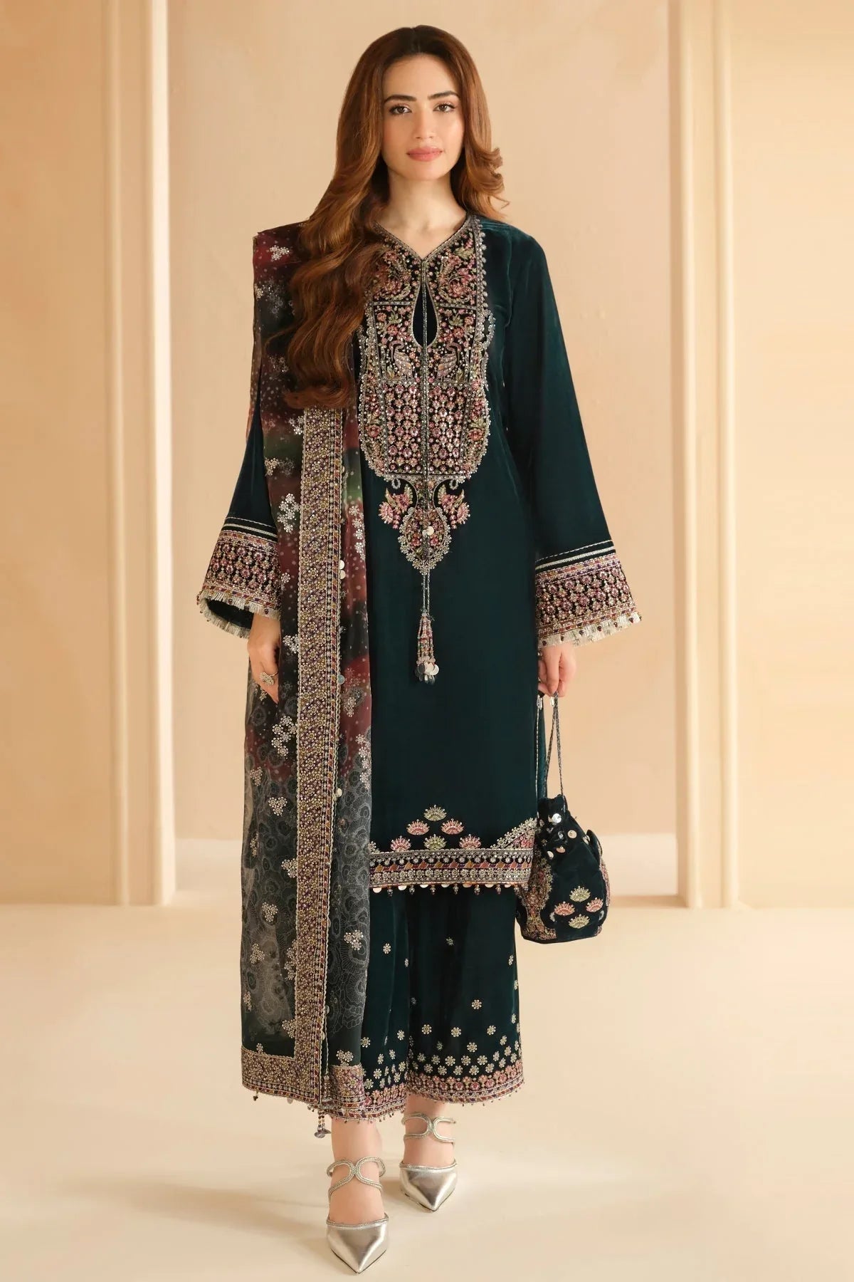 Jazmin | Velvet Edit 24 | Velvet Formal VF-2039 - Aqsa Fabrics