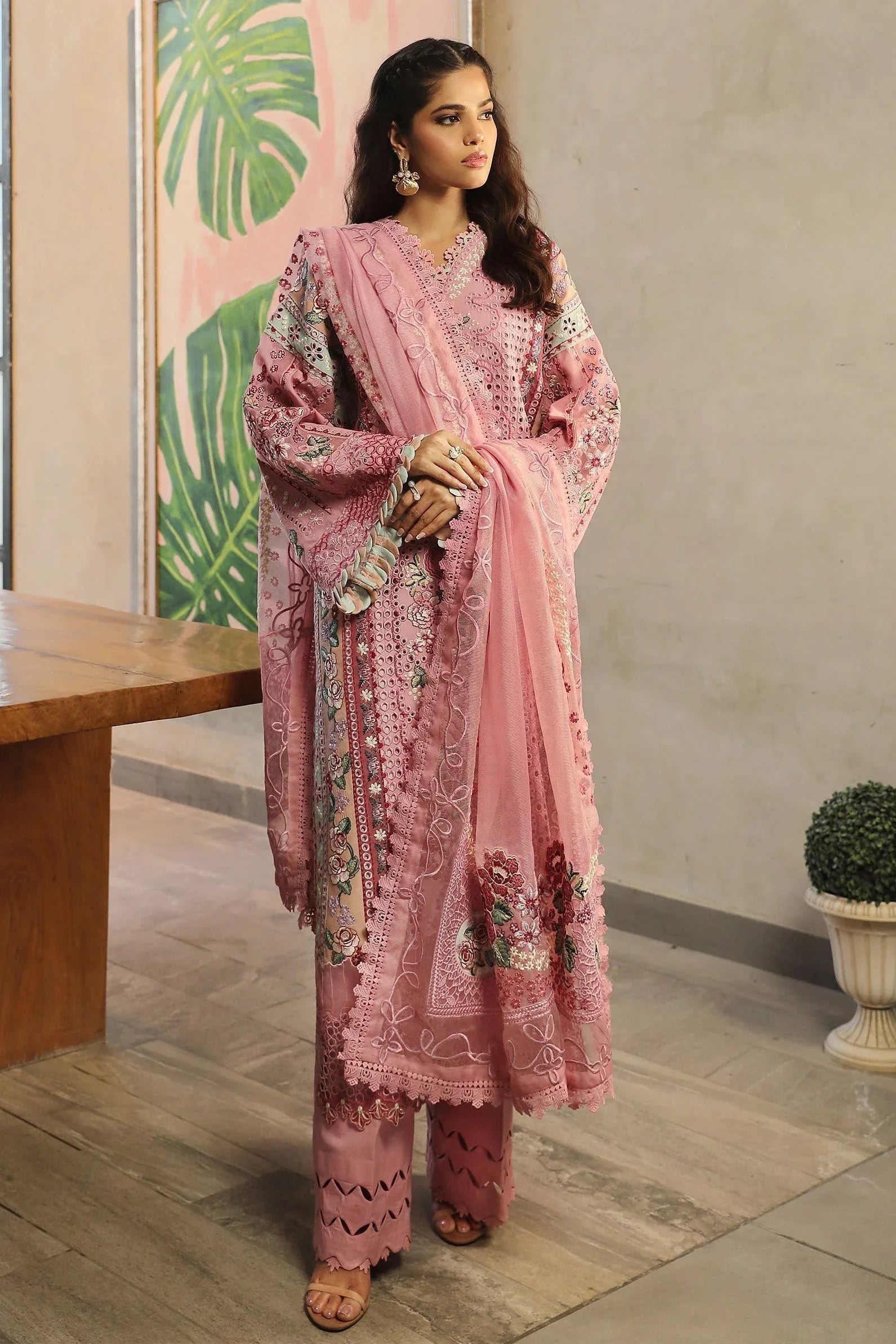 Maryam Hussain | Luxury Lawn 24 | CORAL - Aqsa Fabrics