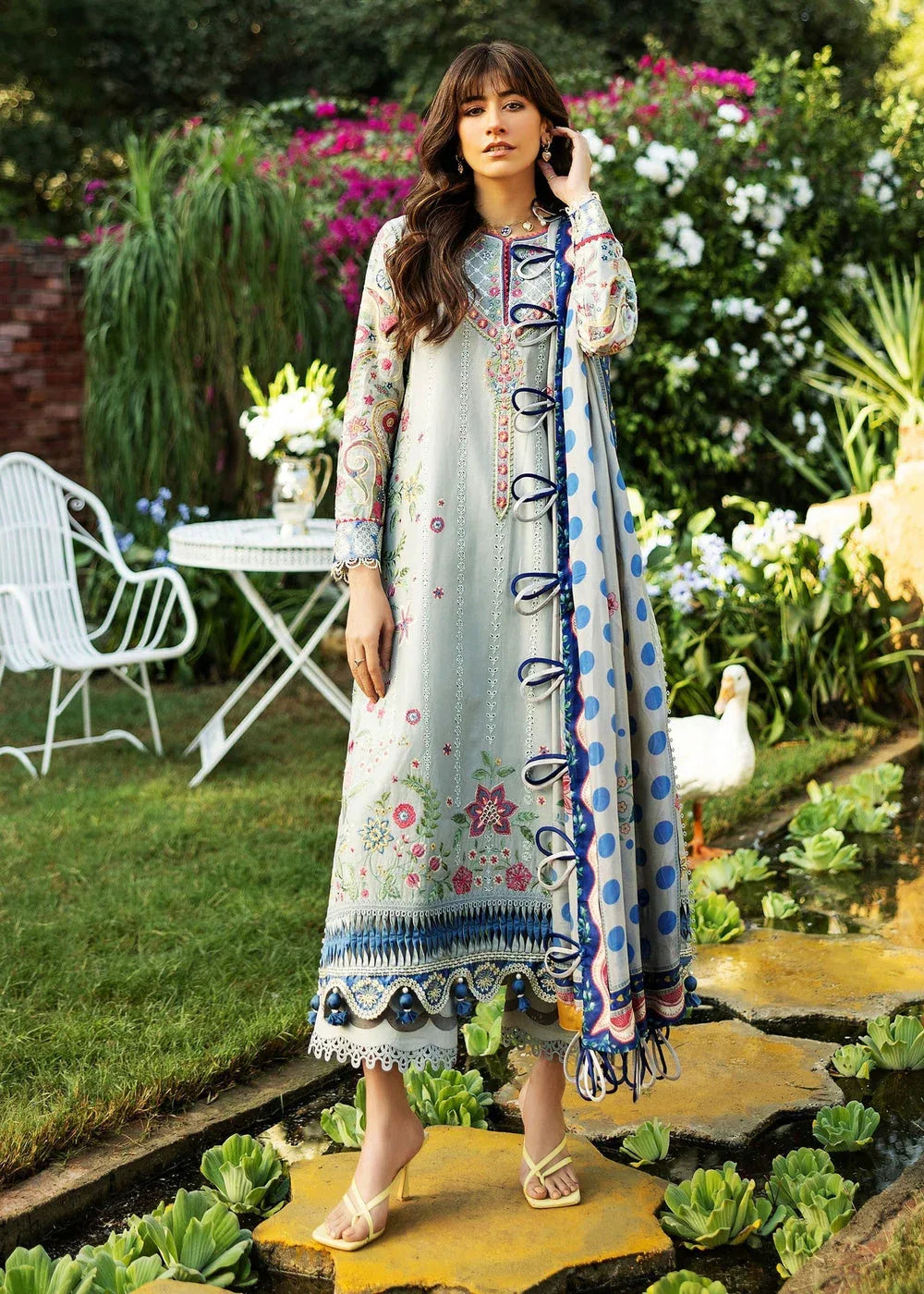 Sadaf Fawad Khan | Siraa Lawn 25 | PAISLEY GARDEN - A - Aqsa Fabrics