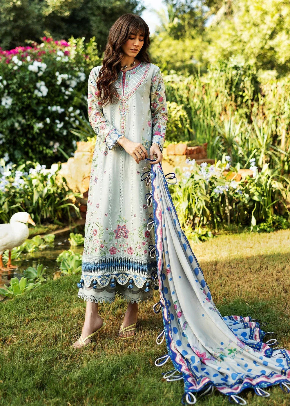 Sadaf Fawad Khan | Siraa Lawn 25 | PAISLEY GARDEN - A - Aqsa Fabrics
