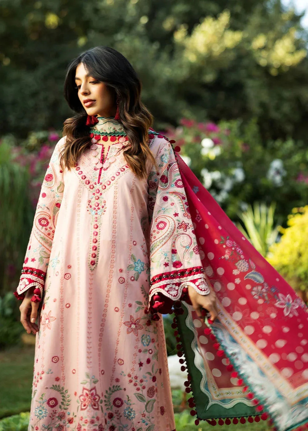 Sadaf Fawad Khan | Siraa Lawn 25 | PAISLEY GARDEN - B - Aqsa Fabrics