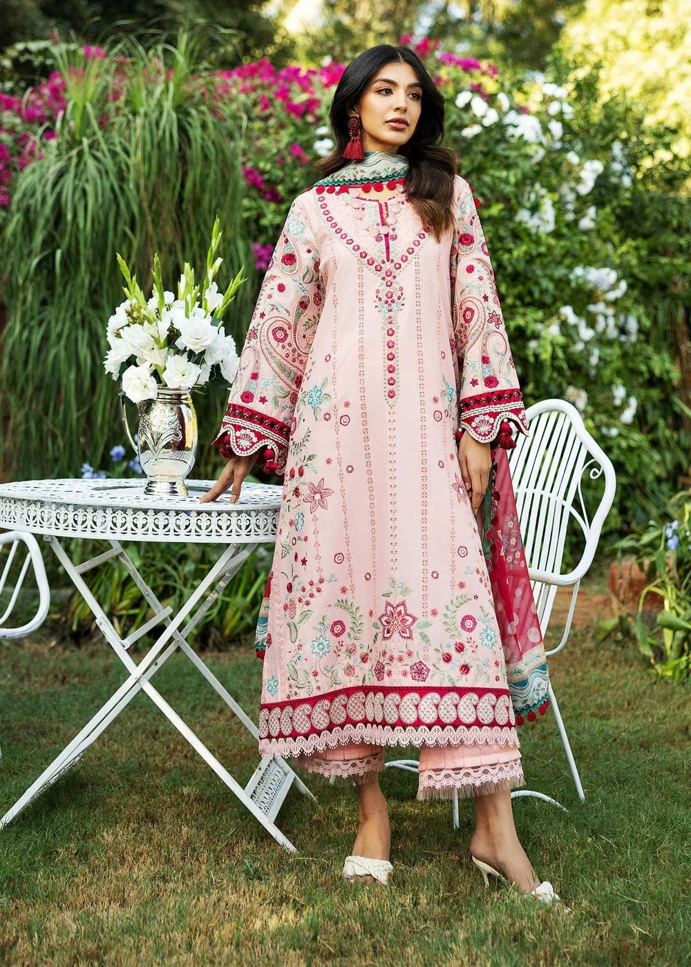 Sadaf Fawad Khan | Siraa Lawn 25 | PAISLEY GARDEN - B - Aqsa Fabrics
