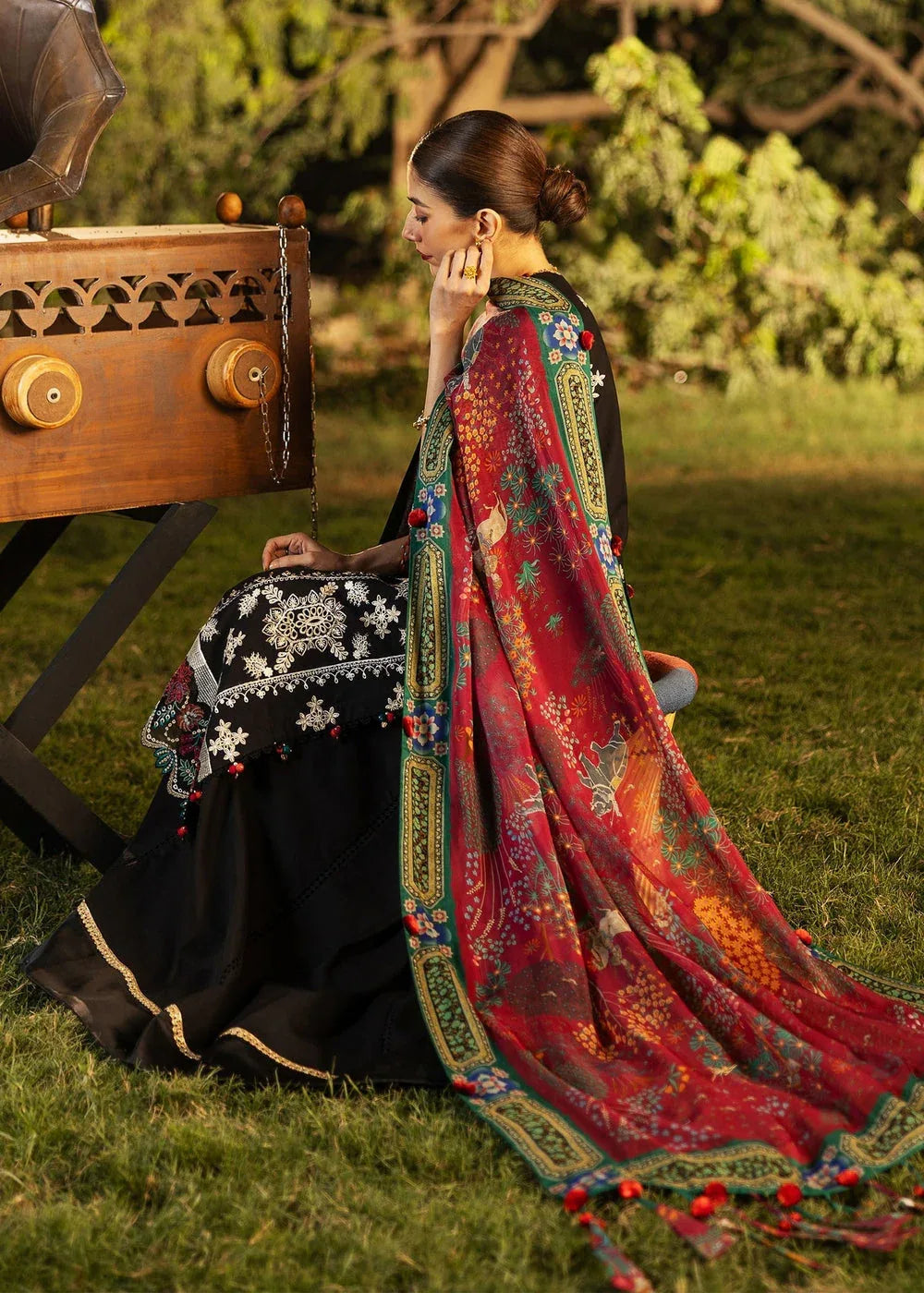 Sadaf Fawad Khan | Siraa Lawn 25 | PALM ISLAND - A - Aqsa Fabrics