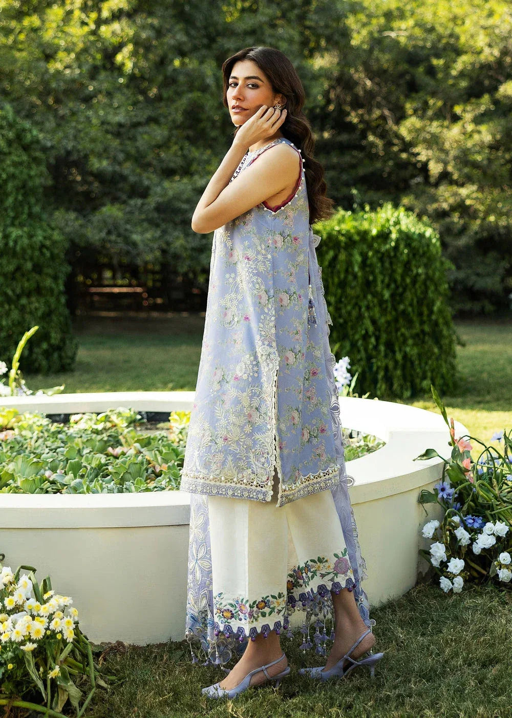 Sadaf Fawad Khan | Siraa Lawn 25 | BLOOM - A - Aqsa Fabrics