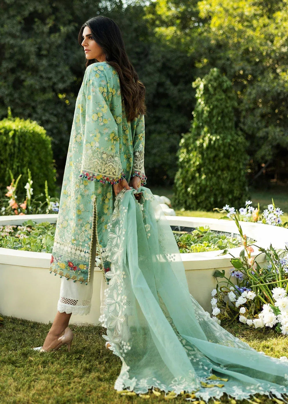Sadaf Fawad Khan | Siraa Lawn 25 | BLOOM - B - Aqsa Fabrics