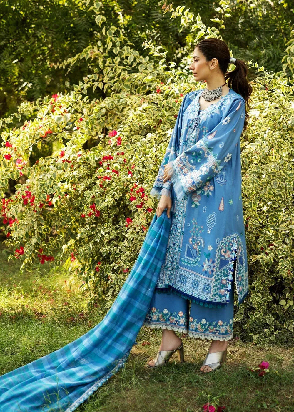 Sadaf Fawad Khan | Siraa Lawn 25 | WISTERIA - A - Aqsa Fabrics