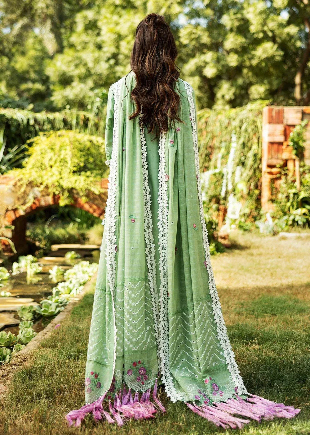 Sadaf Fawad Khan | Siraa Lawn 25 | FRENCH HEARTS - A - Aqsa Fabrics