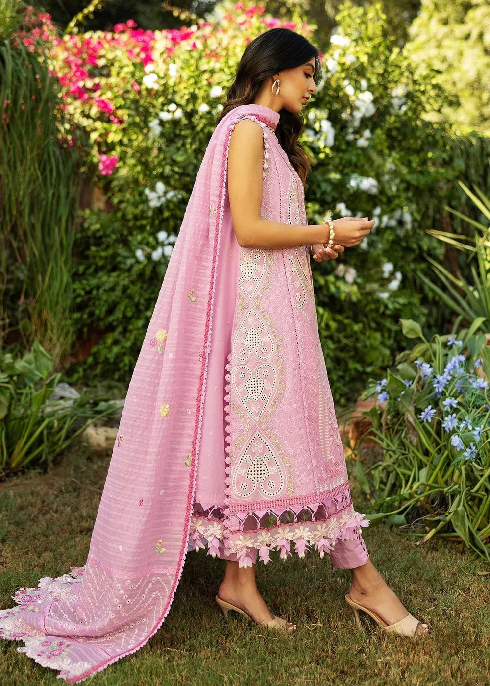 Sadaf Fawad Khan | Siraa Lawn 25 | FRENCH HEARTS - B - Aqsa Fabrics
