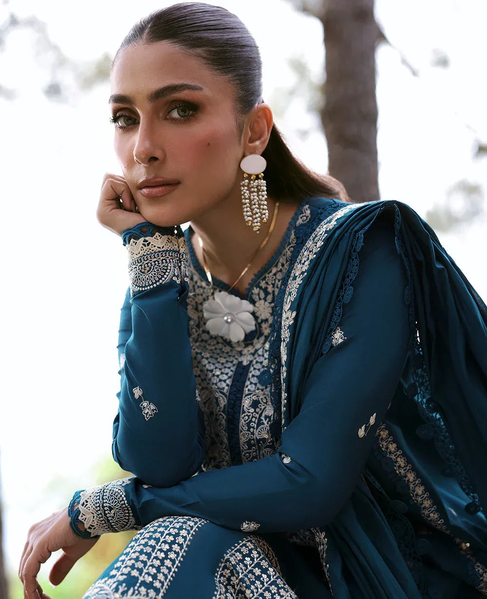 Republic Womenswear | Talia Luxury Lawn 25 | D6-B - Naya - Aqsa Fabrics