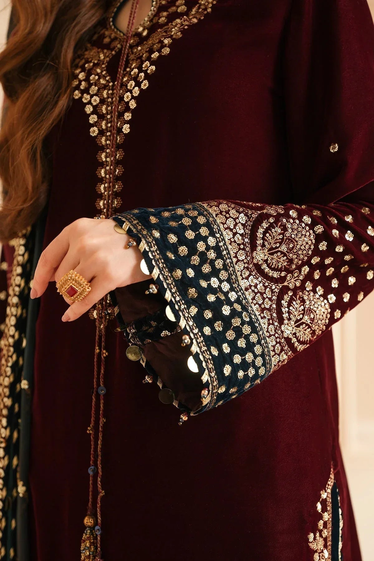 Jazmin | Velvet Edit 24 | Velvet Formal VF-2038 - Aqsa Fabrics