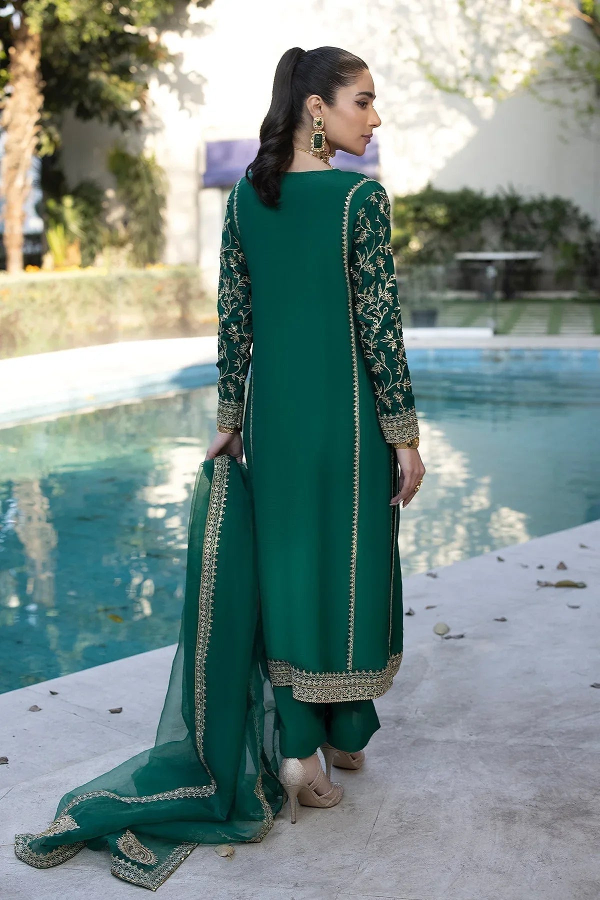Erum Khan | Shahzeen Eid Collection | PEACOCK - Aqsa Fabrics