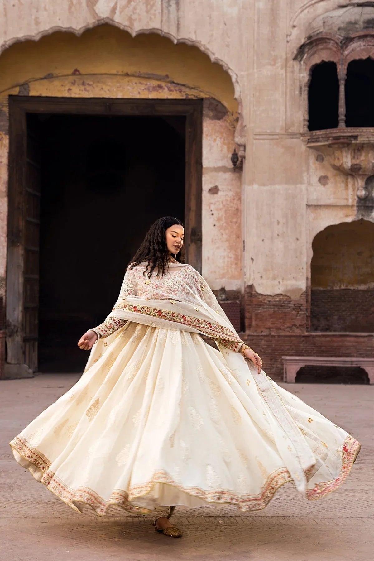 Erum Khan | Shezadian Luxe Formals | ANARKALI - Aqsa Fabrics