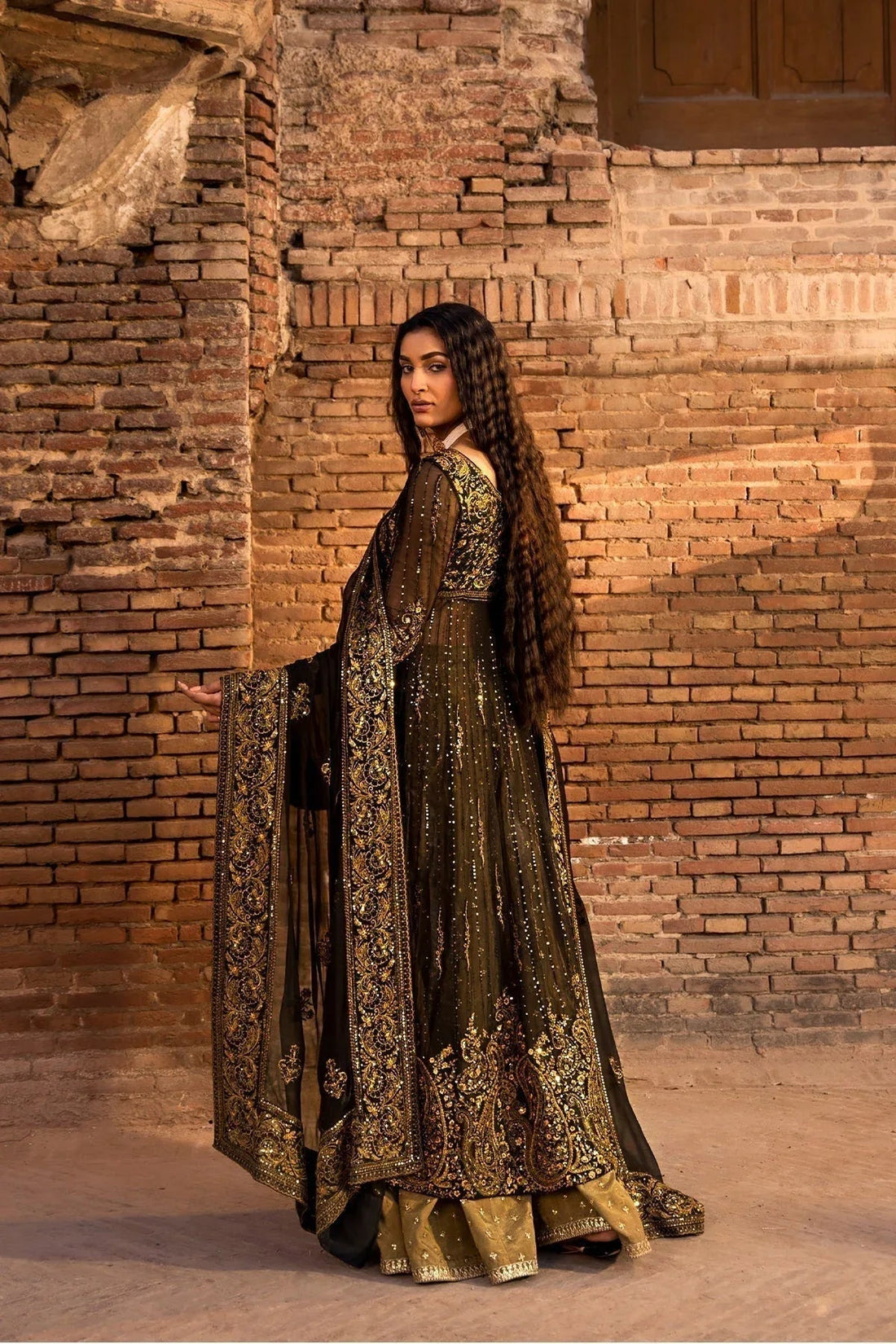 Erum Khan | Shezadian Luxe Formals | ZEENAT - Aqsa Fabrics