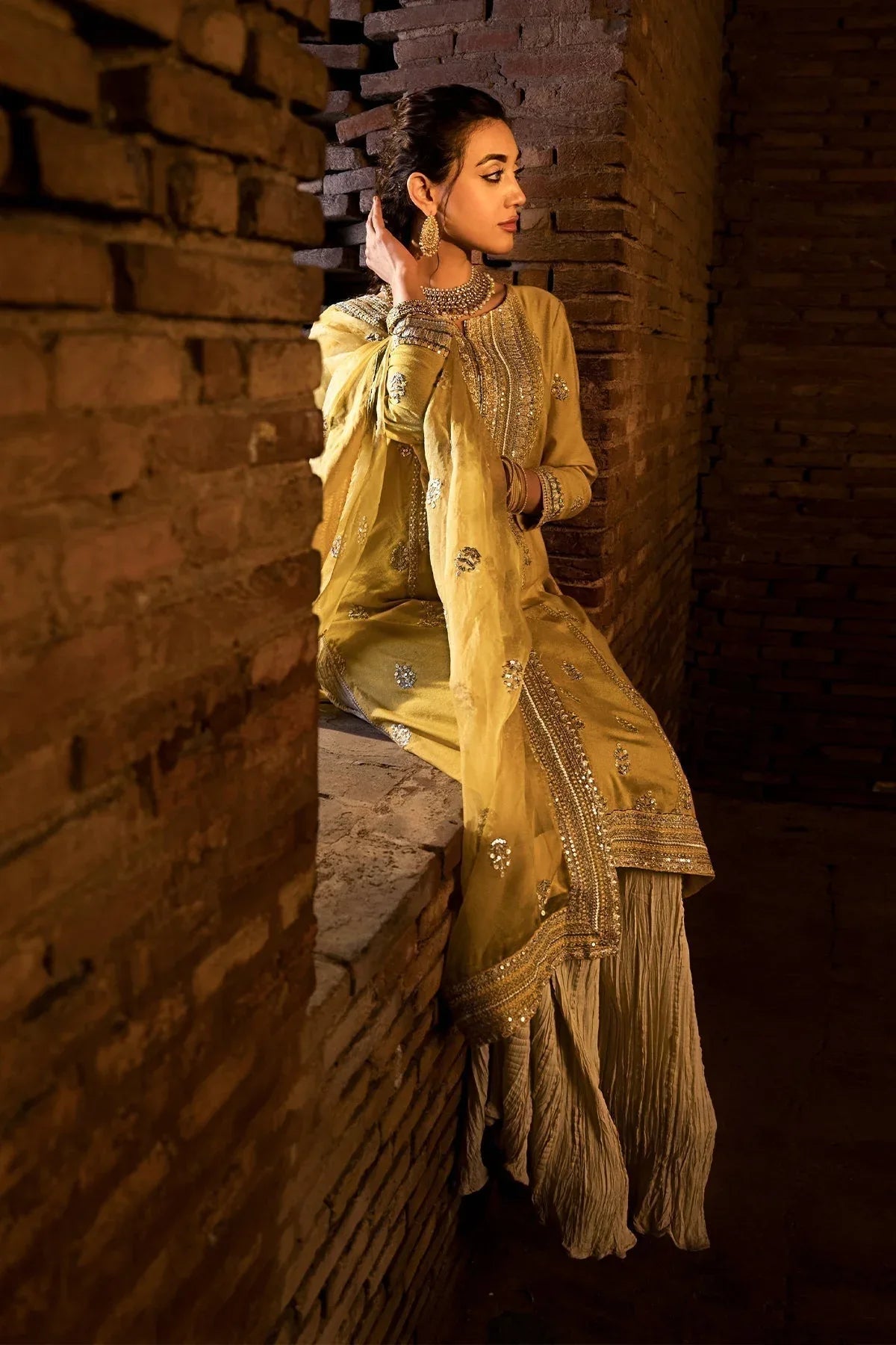 Erum Khan | Shezadian Luxe Formals | DIL ARAA - Aqsa Fabrics