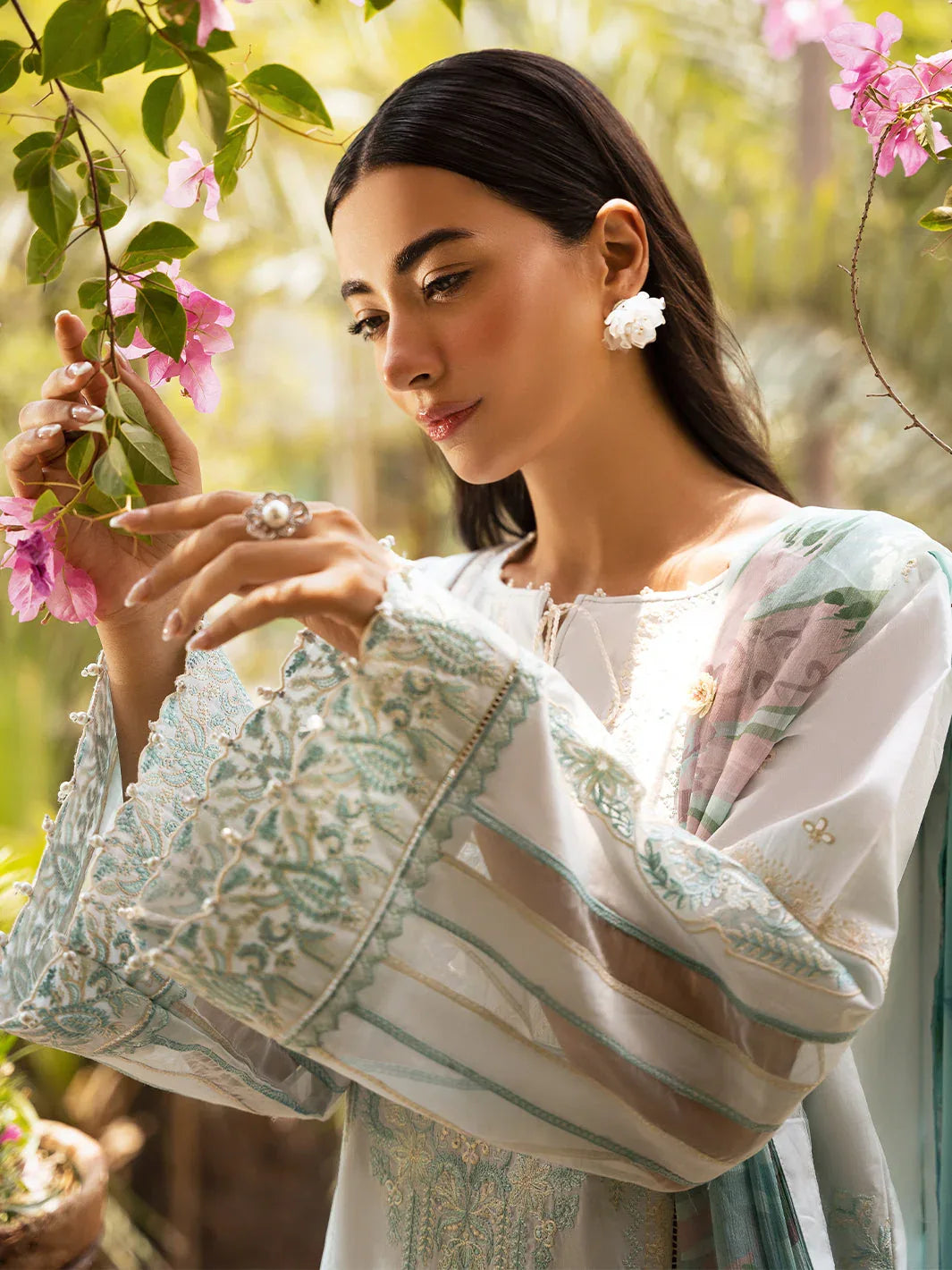 Izel | Dastak Luxury Lawn | FALAK - Aqsa Fabrics