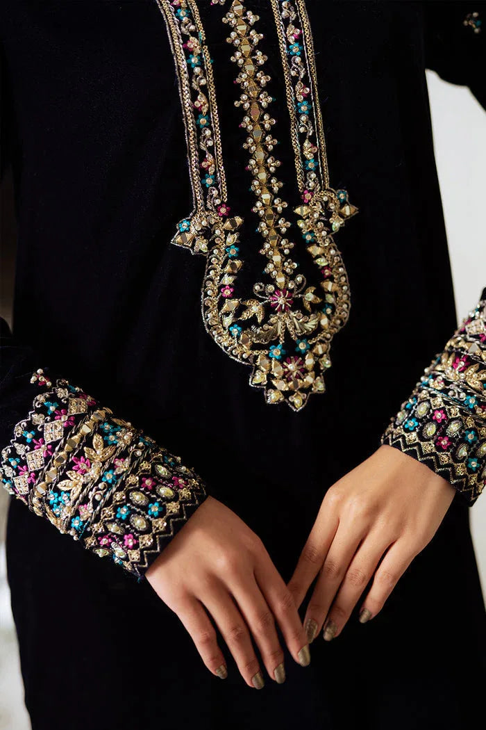 Saira Rizwan | Velvet Pret 25 | ZEHRA-SRVP25-01 - Aqsa Fabrics
