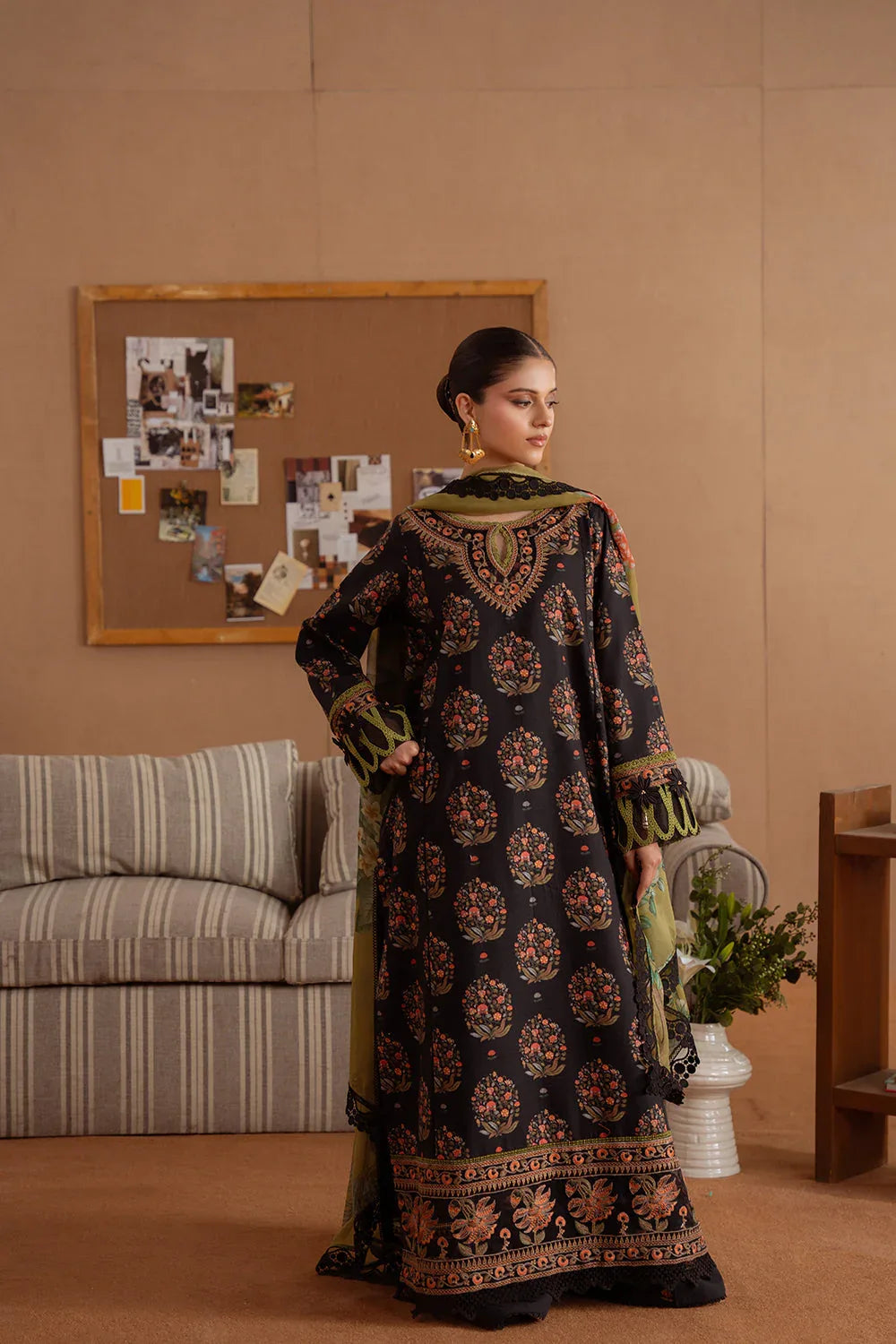 Saira Rizwan | Laanem Summer Lawn 25 | NERIDA-B-SRL25-02 - Aqsa Fabrics