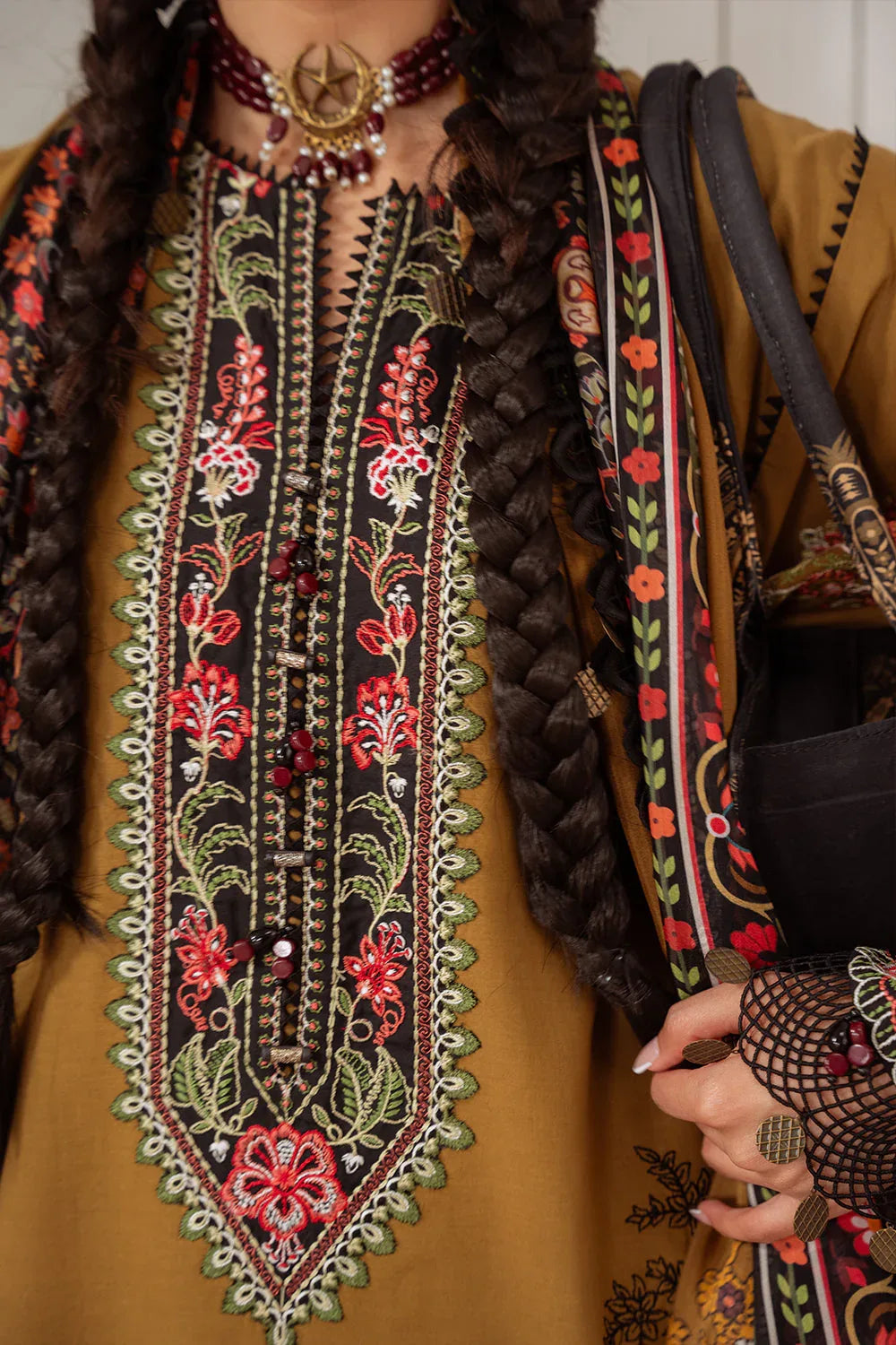 Saira Rizwan | Laanem Summer Lawn 25 | NAZLI-A-SRL25-06 - Aqsa Fabrics
