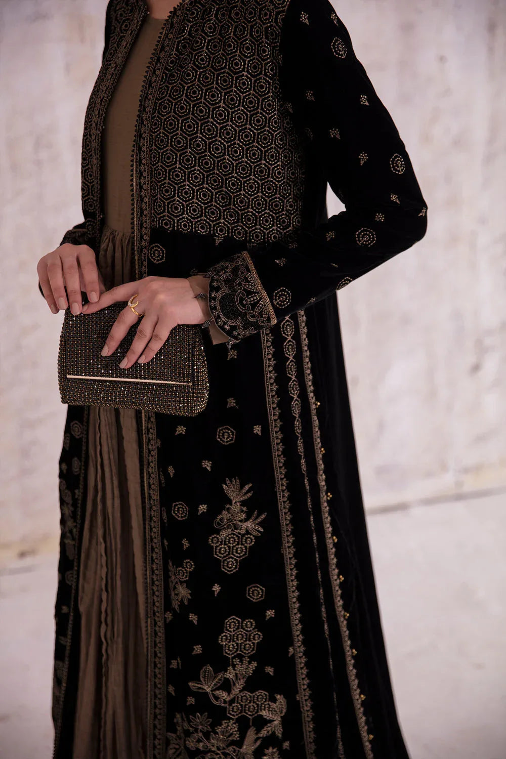 Jazmin | Velvet Edit 24 |  Velvet Formal VF-2001 - Aqsa Fabrics