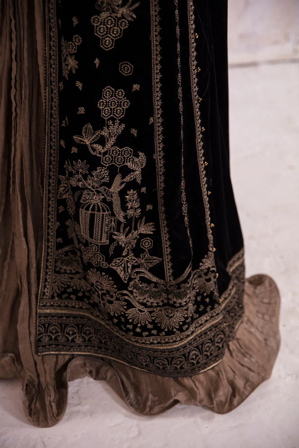 Jazmin | Velvet Edit 24 |  Velvet Formal VF-2001 - Aqsa Fabrics