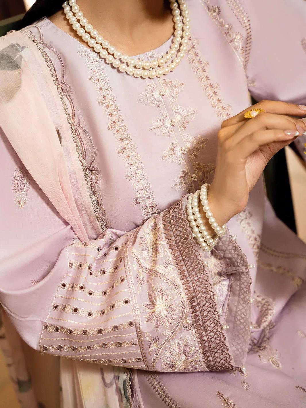 Izel | Dastak Luxury Lawn | GUL - Aqsa Fabrics