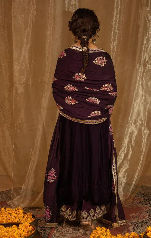 Maya | Raazi Velvet 24 | IBAARAT - Aqsa Fabrics