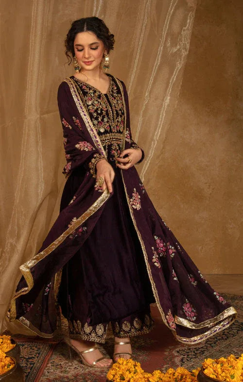 Maya | Raazi Velvet 24 | IBAARAT - Aqsa Fabrics
