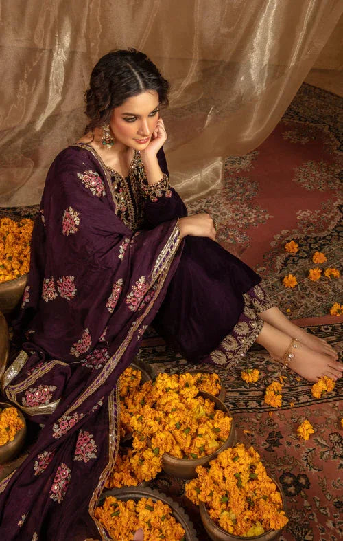 Maya | Raazi Velvet 24 | IBAARAT - Aqsa Fabrics